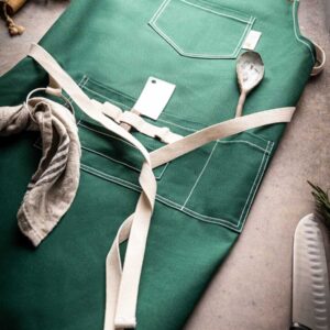 Fartuch z 3 kieszeniami butelkowa zieleń dla KGW